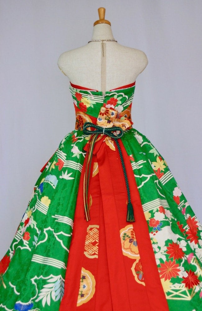 着物　ドレス　サイズ9 KIMONO文珠庵の振袖地、帯地、着物地を使用したウエディングドレス