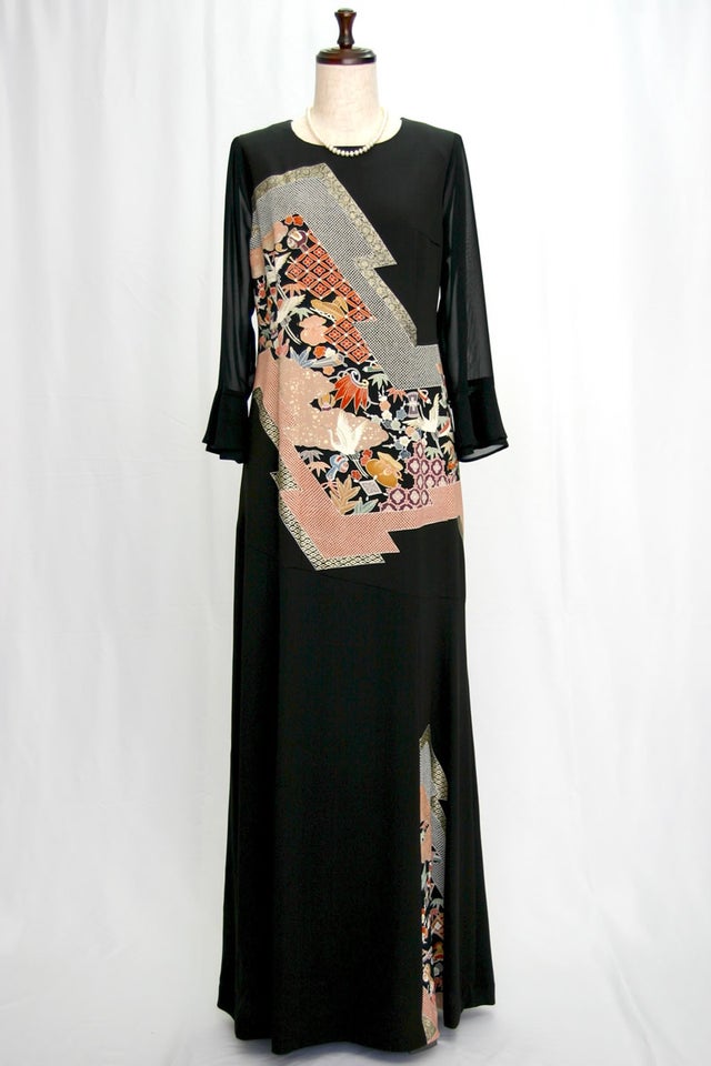 KIMONO文珠庵の留袖地を使用した留袖ドレス 結婚式のお母様、ご